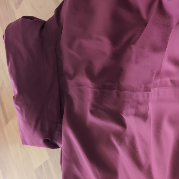 Athleta Rainout Outbound Parka M Decadent Red - Picture 16 of 16